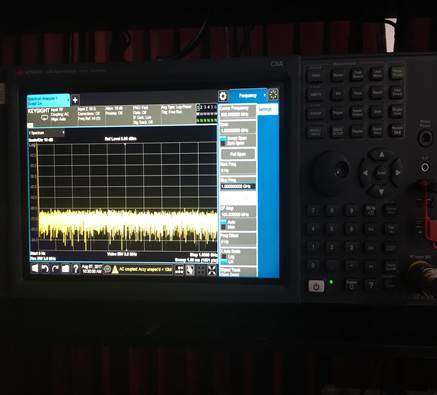 Signal Analyzer LASER SOURCE SINGLE MODE CW