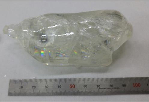 The grown Na2Mo2O7 crystal (CZ02-N1701, 260 g)